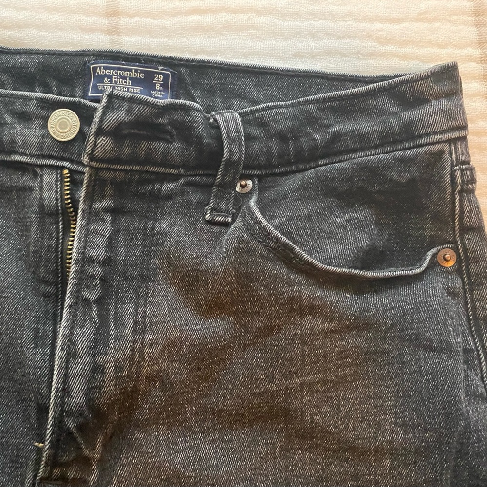 Black Distressed Jeans